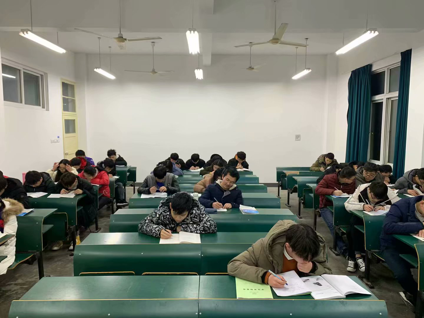 图片2.png 图片2.png