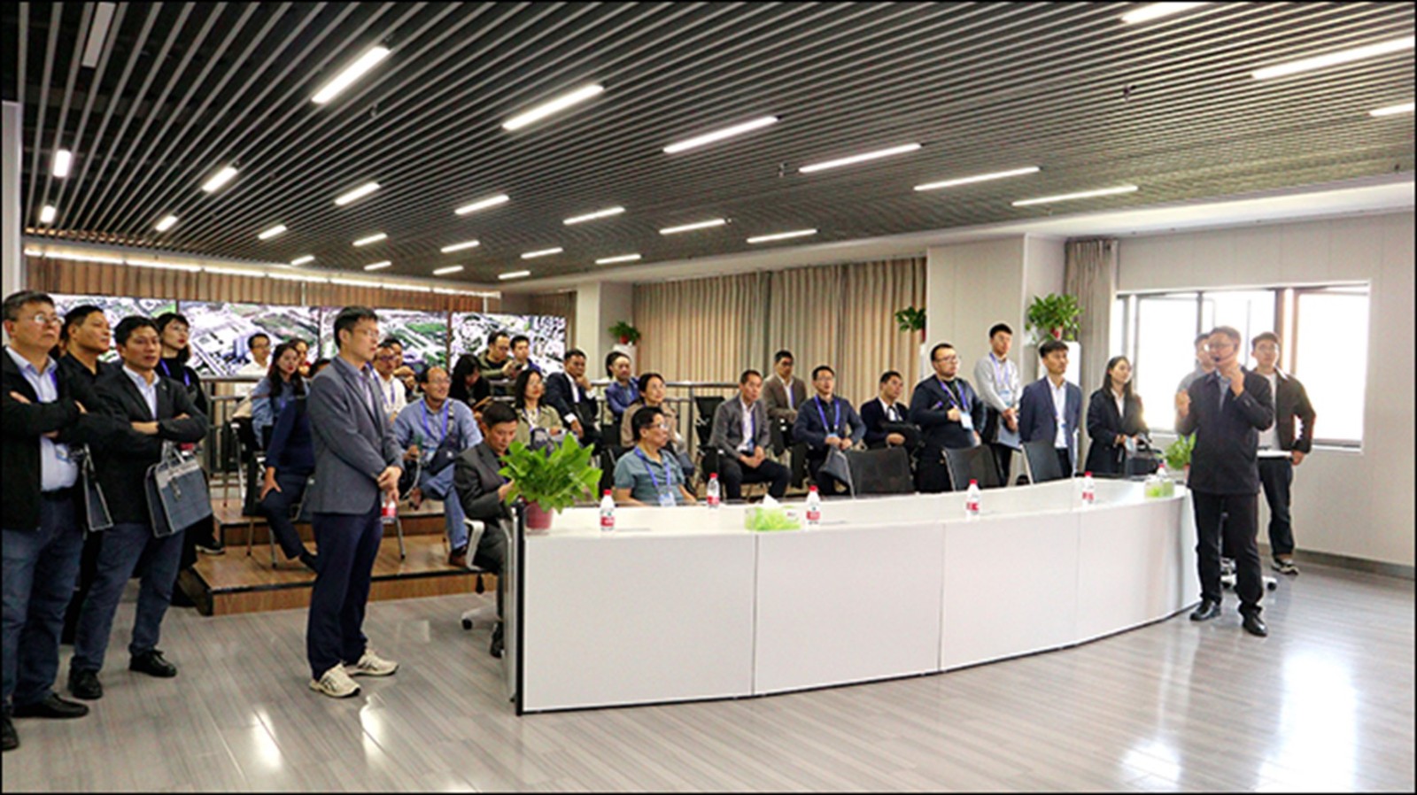 图片2.jpg 图片2.jpg