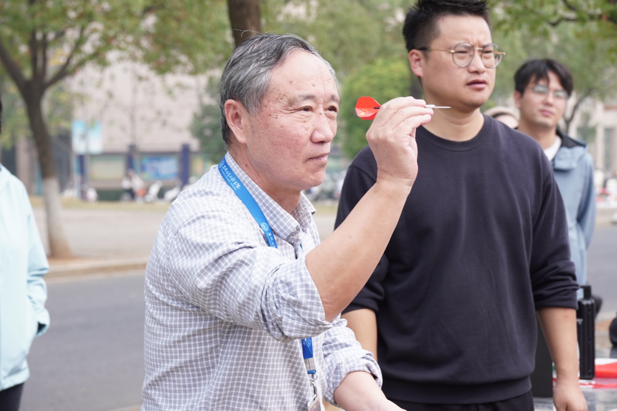 图片4.jpg 图片4.jpg