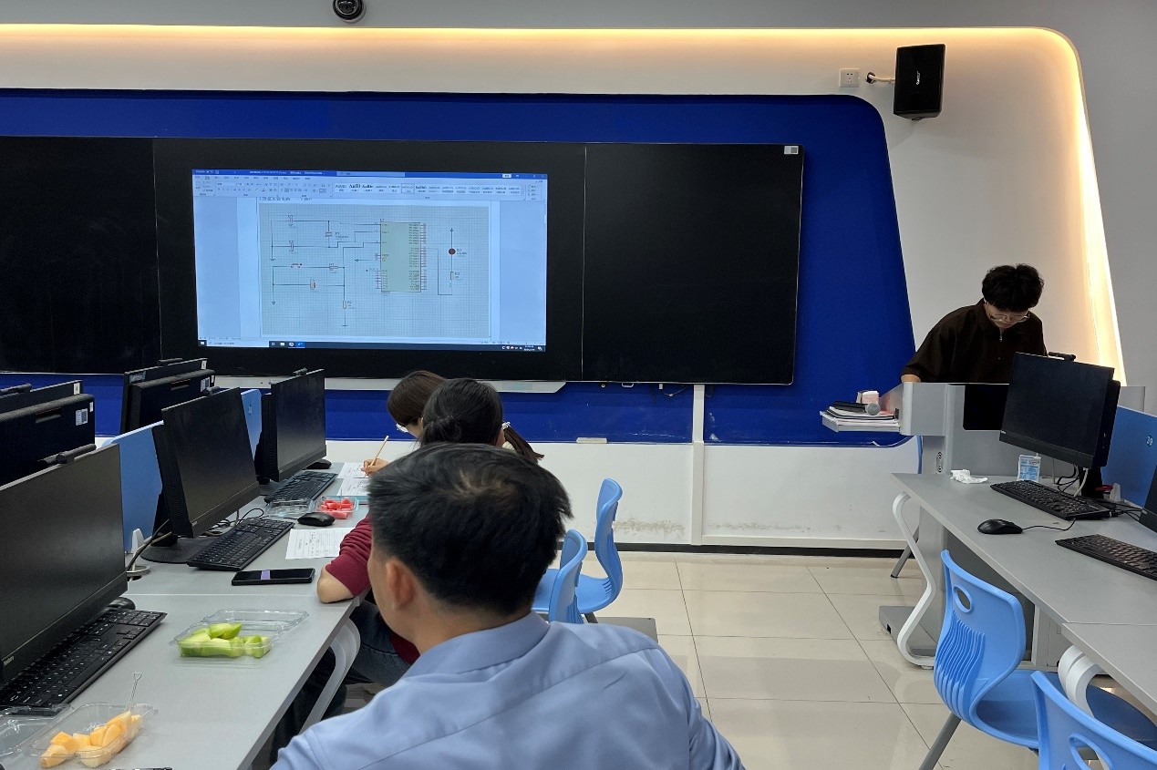 图片14.jpg 图片14.jpg