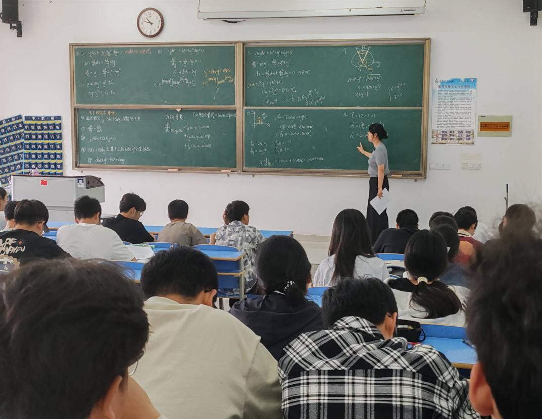 图片2.jpg 图片2.jpg