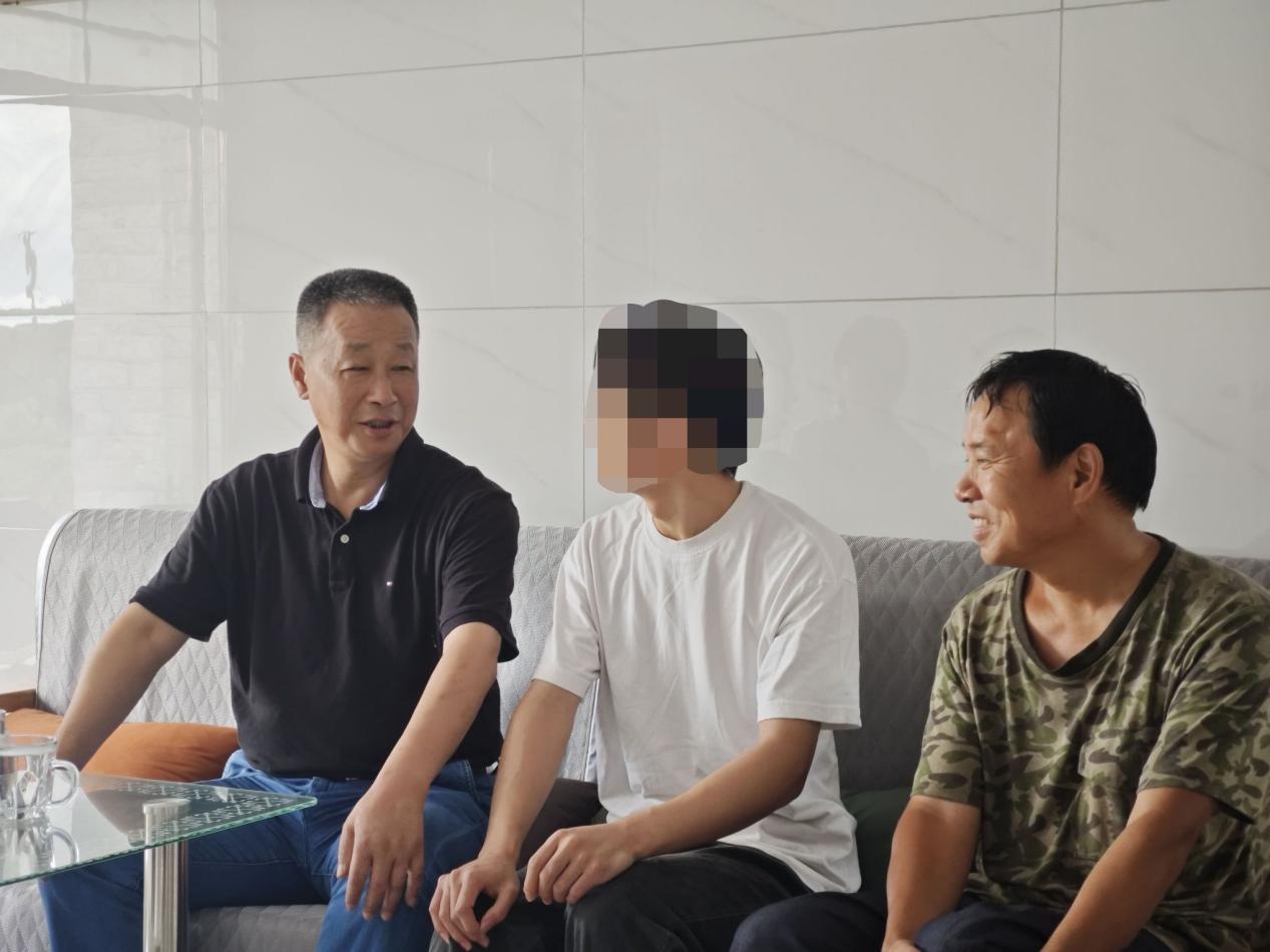 图片5.jpg 图片5.jpg