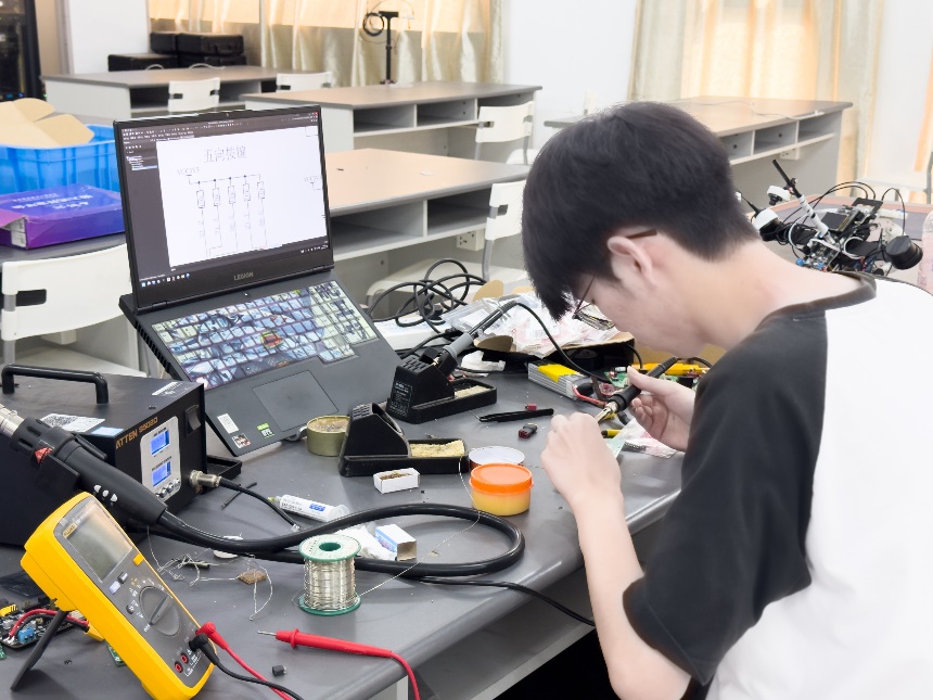 图片4.jpg 图片4.jpg