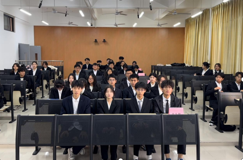 屏幕截图 2024-10-27 124318.png 屏幕截图 2024-10-27 124318.png