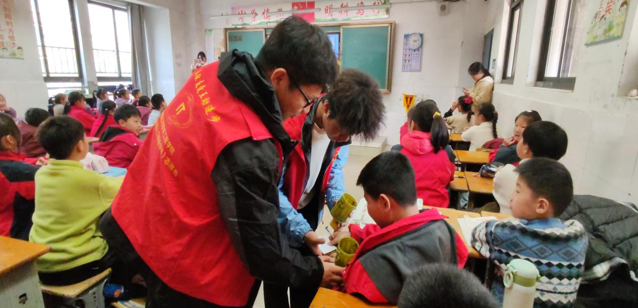 图片4.png 图片4.png