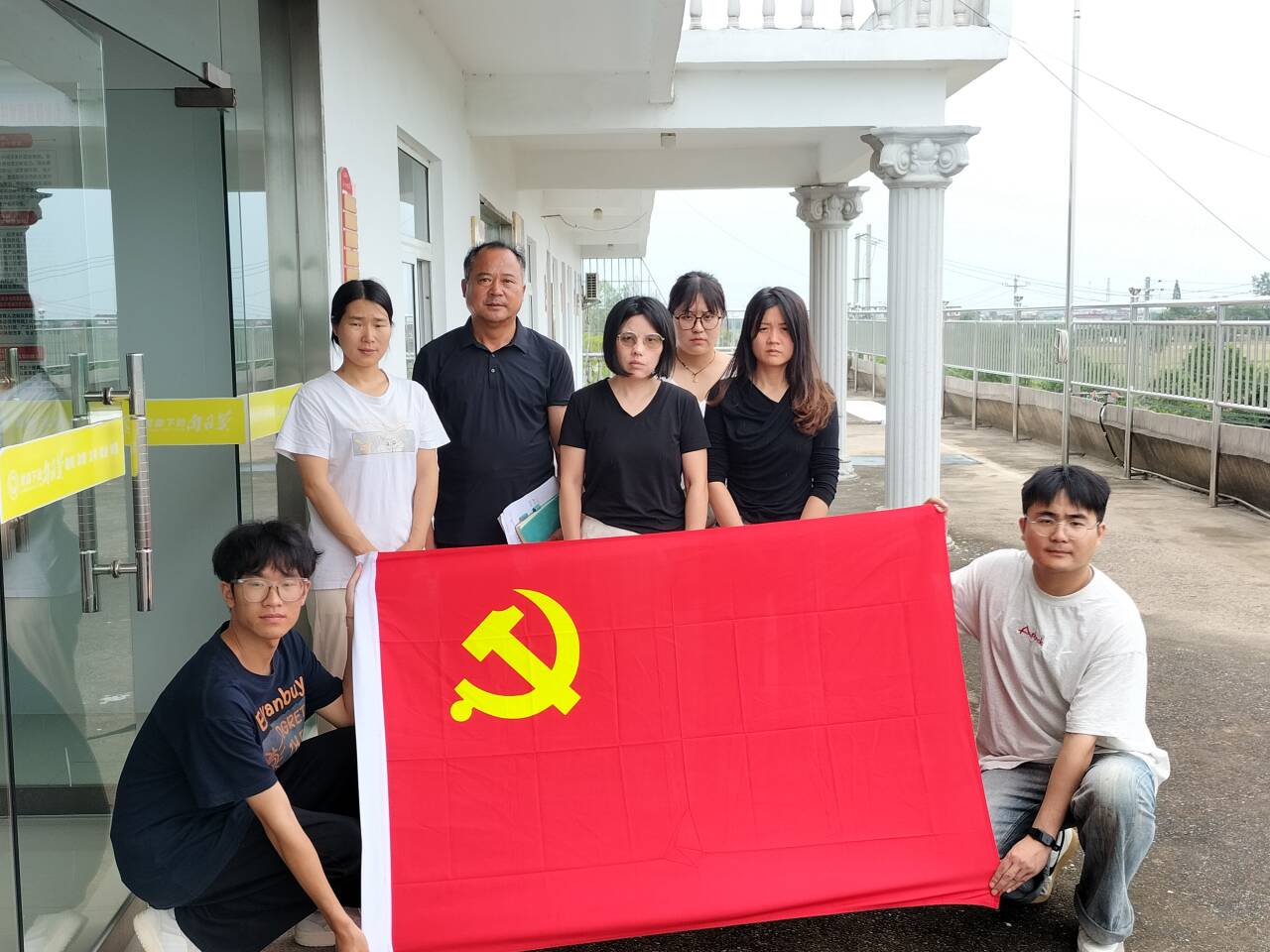 图片3.jpg 图片3.jpg